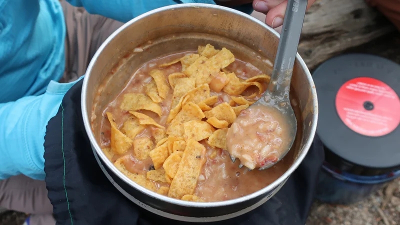 how-much-food-do-you-need-on-long-hikes?