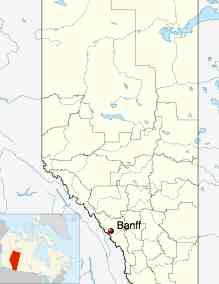 #6-hiking-town-–-banff,-canada