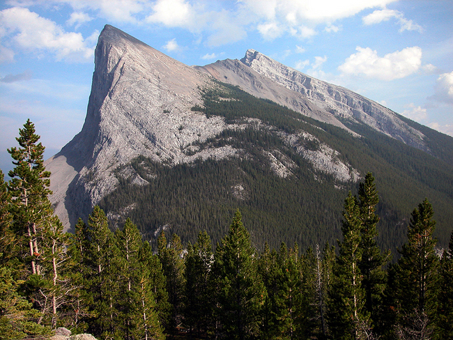 canmore,-alberta-–-day-hikes