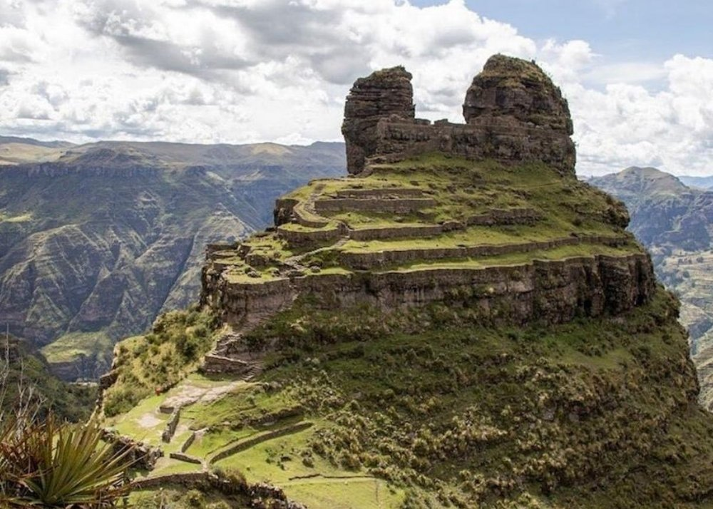 waqra-pukara-(horn-fortress)-in-peru